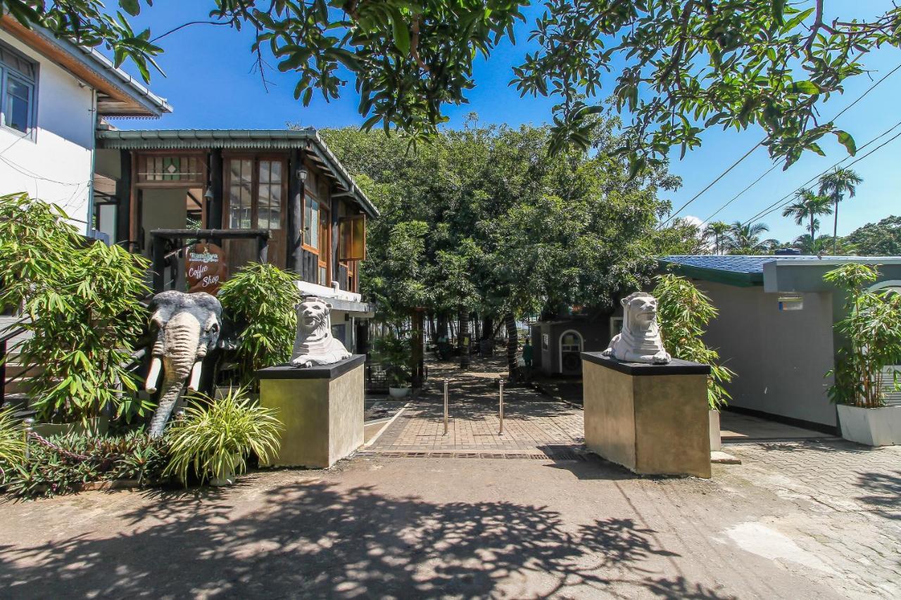 Oyo 471 Randiya Hotel 모라투와 외부 사진